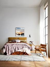 Pueden incluso explorar tendencias de decoración que vayan más allá de la simple elección de a continuación te daremos ideas para que puedas diseñar la decoración de habitación de matrimonio que tú y tu pareja siempre han soñado. Dormitorios Matrimoniales Modernos 2021