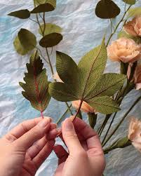 It S All About The Veins Hand Modelling By Mylinhhd Papetal Paperplants Paper Flower Art How To Make Paper Flowers Paper Plants