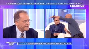 Giornalista professionista dal 2 febbraio 2004. Paolo Brosio Lo Schiaffo A Carmelo Abbate A Pomeriggio Cinque