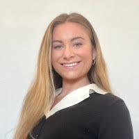 Marisa Bloom's Instagram, Twitter & Facebook