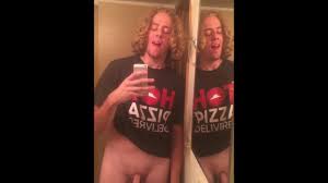 Hot Pizza Hut Delivering Special Order - Pornhub Gay