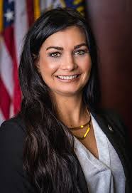 Heather Humble's Instagram, Twitter & Facebook