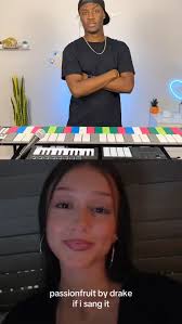 She can SINGGG🎤🍉 Her name is @eternityymusic and she is singing  @aliciakeys “Fallin'” while cutting a watermelon 🍉 I figured I'd add some  music to this. But now I want some watermelon