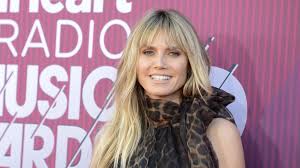 Na nahé tělo navlékla titěrný trikot a zvedla nad hlavu činku! Nachwuchsmodel Leni Klum Heidis Tochter Uberrascht Mit Freizugigem Schnappschuss News De