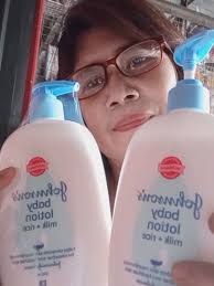 Johnson Vita Rich Lotion for Caramel Skin