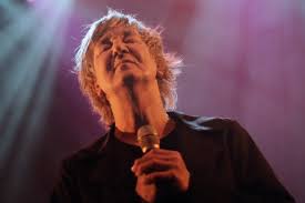 David hallyday, nathalie baye, laura smet et sylvie vartan arrivent à l'église de la madeleine (vidéo). Mort De Jacques Higelin L Hommage De Son Ex Femme Dans Une Lettre Bouleversante