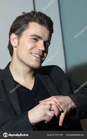 American Actor Paul Wesley Smiles Pre Recording Show Shanghai China — Stock  Editorial Photo © ChinaImages #241911546