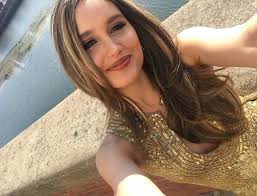 Gefällt 5.117.134 mal · 59.353 personen sprechen darüber. Cinta Laura Height Weight Age Boyfriend Family Facts Biography