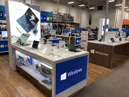 7 Her Father Took Her To A Best Buy Retail Store To Compare All The Available Computers All Throughout The Stor Cool Things To Buy Windows Microsoft Windows