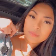 Andrea Catalan's Instagram, Twitter & Facebook