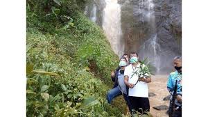 Living in residence means getting involved, making new friends, participating in exciting residence events, and having lots of fun. Wisata Di Cihurip Garut Terus Dikembangkan Bakal Fokuskan Pada Keindahan Alam Tribun Travel