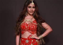 Naagin 5 couple sharad malhotra & surbhi chandna cute chemistry @ dadasaheb phalke awards. Naagin 5 Surbhi Chandna S Look As Naagin Unveiled And It Will Leave You In Awe Of Her Bollywood News Bollywood Hungama