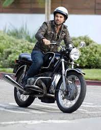 Mark Ruffalo Photos Photos Mark Ruffalo On The Set Of The Kids Are All Right Mark Ruffalo Marks Bmw Motorcycle