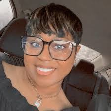 Debra Span's Instagram, Twitter & Facebook