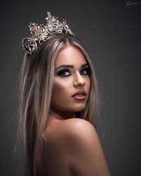 تعرض المواطن ا.م إلى طعنات بالسكاكين والآلات الحادة من مجهولين، بينما كان ينوي الانطلاق بالسيارة لنقل النفايات من قبل اتحاد بلديات الدريب الأوسط على مفترق منجز، وفق ما أفادت الوكالة الوطنية للاعلام. Ø¨Ø§Ù„ØµÙˆØ± Ù…Ø¬Ù…ÙˆØ¹Ø© Ø¨ÙŠÙƒ Ø§Ù„Ø¨Ø§ØªØ±ÙˆØ³ Ù„Ù„ÙÙ†Ø§Ø¯Ù‚ ØªØ³ØªØ¶ÙŠÙ Ù…Ø³Ø§Ø¨Ù‚Ø© Ù…Ù„ÙƒØ© Ø¬Ù…Ø§Ù„ Ø§Ù„Ù…Ø±Ø§Ù‡Ù‚Ø§Øª Ù„Ù„Ø³ÙŠØ§Ø­Ø© ÙˆØ§Ù„Ø¨ÙŠØ¦Ø© Ø¨Ø§Ù„ØºØ±Ø¯Ù‚Ø© Ø£ØµÙˆÙ„ Ù…ØµØ±