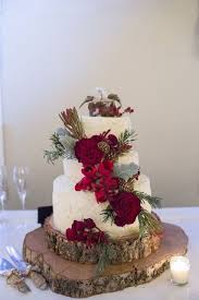 Gorgeous Ideas For A Red Wedding Palette Mywedding Christmas Wedding Cakes Simple Wedding Cake Winter Wedding Cake