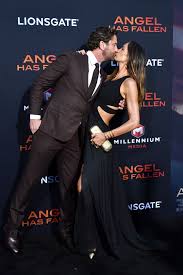He became an international star thanks extremely talented actor gerard butler appeared in the entertainment industry relatively late and rose. Na Endlich Gerard Butler Ist Bereit Fur Eine Eigene Family Promiflash De