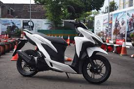Bagaimana sepeda motor vario 150 bisa digunakan? Pilihan Warna Vario 150 Terbaru Silver Keren Banget Ardiantoyugo