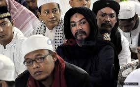 It was banned from broadcasting in ukraine on 2 february 2021. Top News 10 Wow Ada Master Limbad Di Tengah Massa Aksi 112 Okezone Nasional