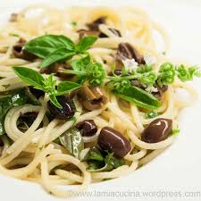 Maybe you would like to learn more about one of these? Spaghetti Mit Oliven Und Ricotta Salata Lamiacucina