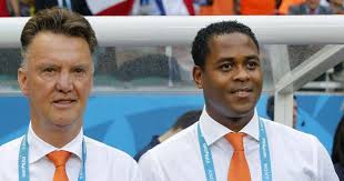 Maybe you would like to learn more about one of these? Goed Getimede Karatetrap Van Van Gaal De Scheids Leek Geimponeerd Door Milan Voetbalprimeur Nl