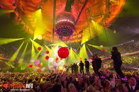 In ahoy was donderdag bij de eerste van elf shows te zien hóe anders en wat daarvan het resultaat is. De Vrienden Van Amstel Live 2018 Foto Op Festivalinfo