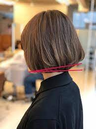 角度の違いは印象の違い ショートヘアのトリセツ 前下がりボブ パーマ 髪型 ボブ 髪型 ボブ 40代