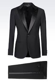 Tutto il catalogo abiti armani uomo blu lo trovi ora disponibile su glamood. Giorgio Armani Abiti Da Sposo Evergreen Per La Collezione Cerimonia 2017 Abiti Da Sposa