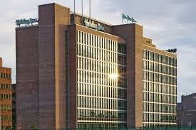 If you drive, self parking is eur 10.00 per day, or you can take advantage of the free airport shuttle at scheduled times. Hotel In Helsinki Holiday Inn Helsinki West Ruoholahti Ticati Com
