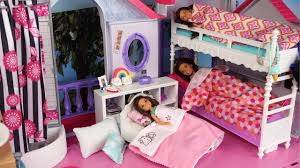 Juegos de vestir a barbie. Rutina De Noche En Nueva Casa De Familia Barbie Parque Y Preparando Pizza Youtube