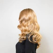 9 iconic hairstyles that defined the 1960s. The 11 Most Iconic 1960s Hairstyles To Recreate In 2021 Hair Com By L Oreal
