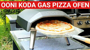 Mit einem pizzaofen für zuhause, können sie pizza im eigenen garten frisch und knusprig genießen. Grillblitz Ooni Koda Pizzaofen Gas Produktvorstellung Review Test Deutsch Bbq Uuni Pizzaofen Youtube