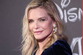 Sean connery, michelle pfeiffer regie: Michelle Pfeiffer S Favorite Spot Correcting Beauty Product