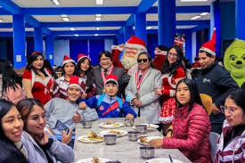 LA UNH DA LA BIENVENIDA A LA TEMPORADA NAVIDEÑA CON ALMUERZO Y CENA  NAVIDEÑA PARA SUS ESTUDIANTES - Universidad Nacional de Huancavelica