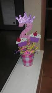 Enfeite de centro de mesa para festa infantil. Fiestas Infantiles Ideas Para Un Centro De Mesa De Princesas Decoracion De Fiestas Infantiles Manualidades Para Fiestas Infantiles Centro De Mesa Infantil