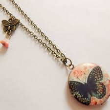 Collier Porte Photo Avec Un Pendentif Porte Photo Motif Papillon Collier Papillon Collier Medail Collier Avec Medaillon Pendentif Porte Photo Collier Photo