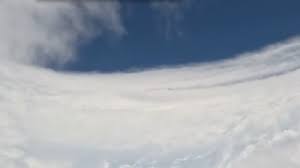 (VIDEO) ¿Cómo se ve el ojo de ‘Polo’, uno de los huracanes más fuertes registrados en los últimos años?