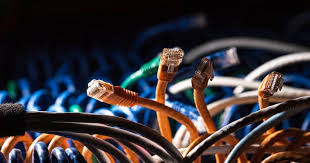 Le Reseau Domestique Et La Maison Connectee Quel Materiel Choisir En 2020 Maison Connectee Reseau Domestique Alarme Domotique