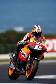 dani pedrosa on the repsol honda rc212v at phillip island 2008 honda motorcycle motos