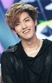 The staff apologized and wanted to negotiate. Pin By Hilda Ospina On Wu Yi Fan Iu Kris Exo Kris Wu Exo