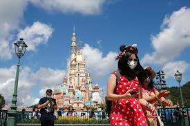 Hari ini patutlah redup (= panas keras). Baru Dibuka Disneyland Hong Kong Tutup Lagi Besok Antara News
