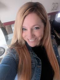 Le 31 décembre venez défoncer l'année avec nous et Patrick Tousignant sera  là pour lever le party 💥💥💥