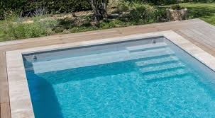 l escalier sur mesure par l esprit piscine modern design photo piscine escalier piscine construction piscine