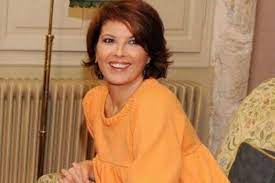 Το καφέ amelie της σοφίας αλιμπέρτη. Sofia Alimperth Des Pws Einai Shmera Spania Fwto