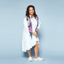 Debbie Allen Is Announced As Easy Spirit S New Brand Ambassador