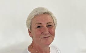 Donna Fenwick's Instagram, Twitter & Facebook