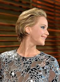 Young mom with long hair get bob haircut because her husband didn't like her long hair, so she must cut it to short. Do I Have Mom Hair An Investigation Racked