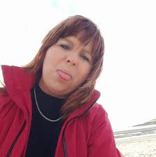 Hello everybody! Any recommendations for dentists who do  extractions/implants?