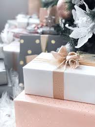 Blush White And Grey Modern Christmas D I Y Gift Wrapping Ideas Modern Christmas Gift Wrapping Modern Christmas Diy Pink Christmas Decorations