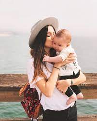 Five years ago, it's were you who slept me?，and why after five years, it's you again? He S The Squishiest Little Chunk Everrr P S Thinking We May Start Him On Solids Today I Feel Like He S Tot Cute Baby Pictures Mommy Baby Baby Photoshoot
